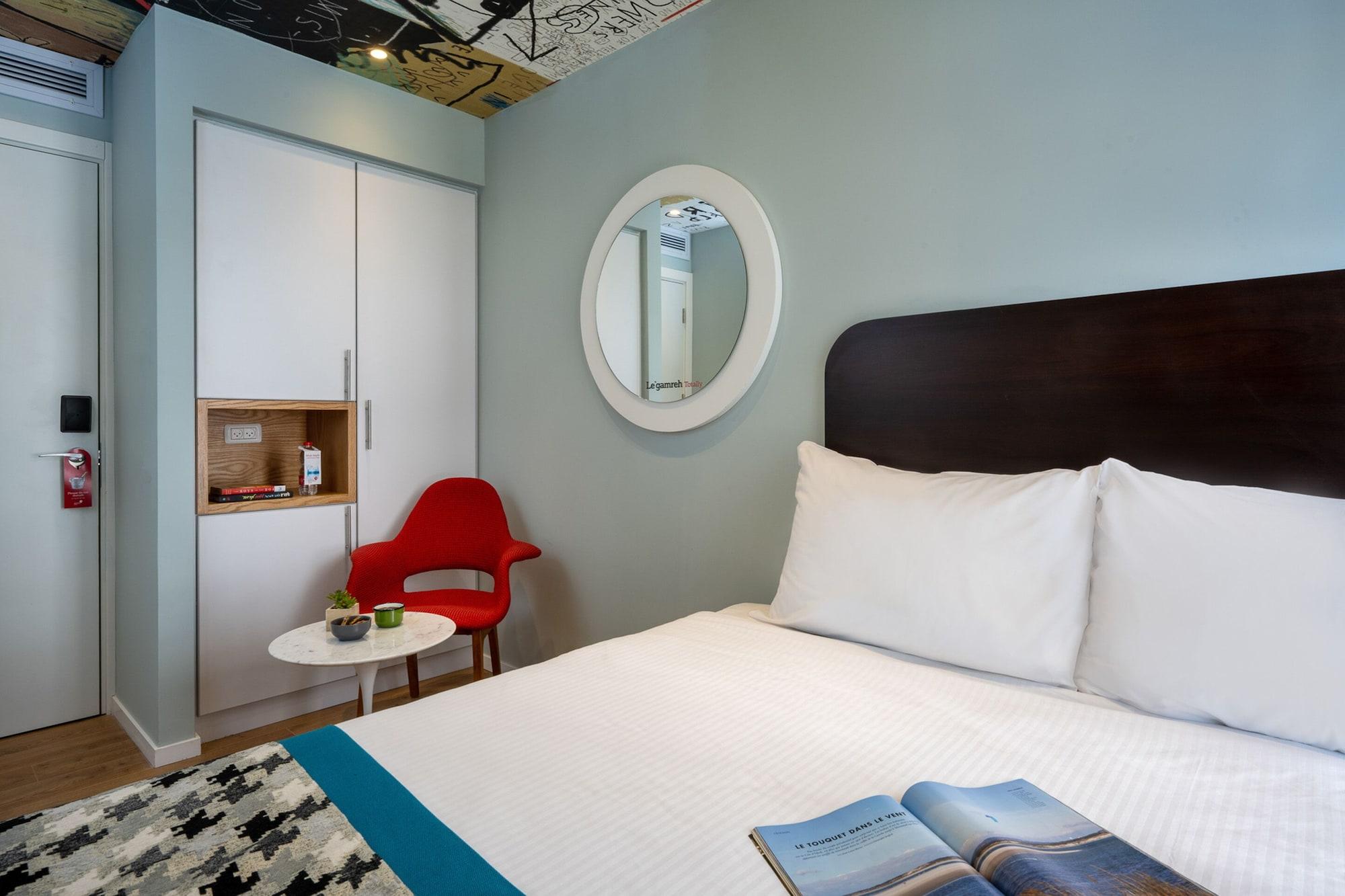 75 Hotel