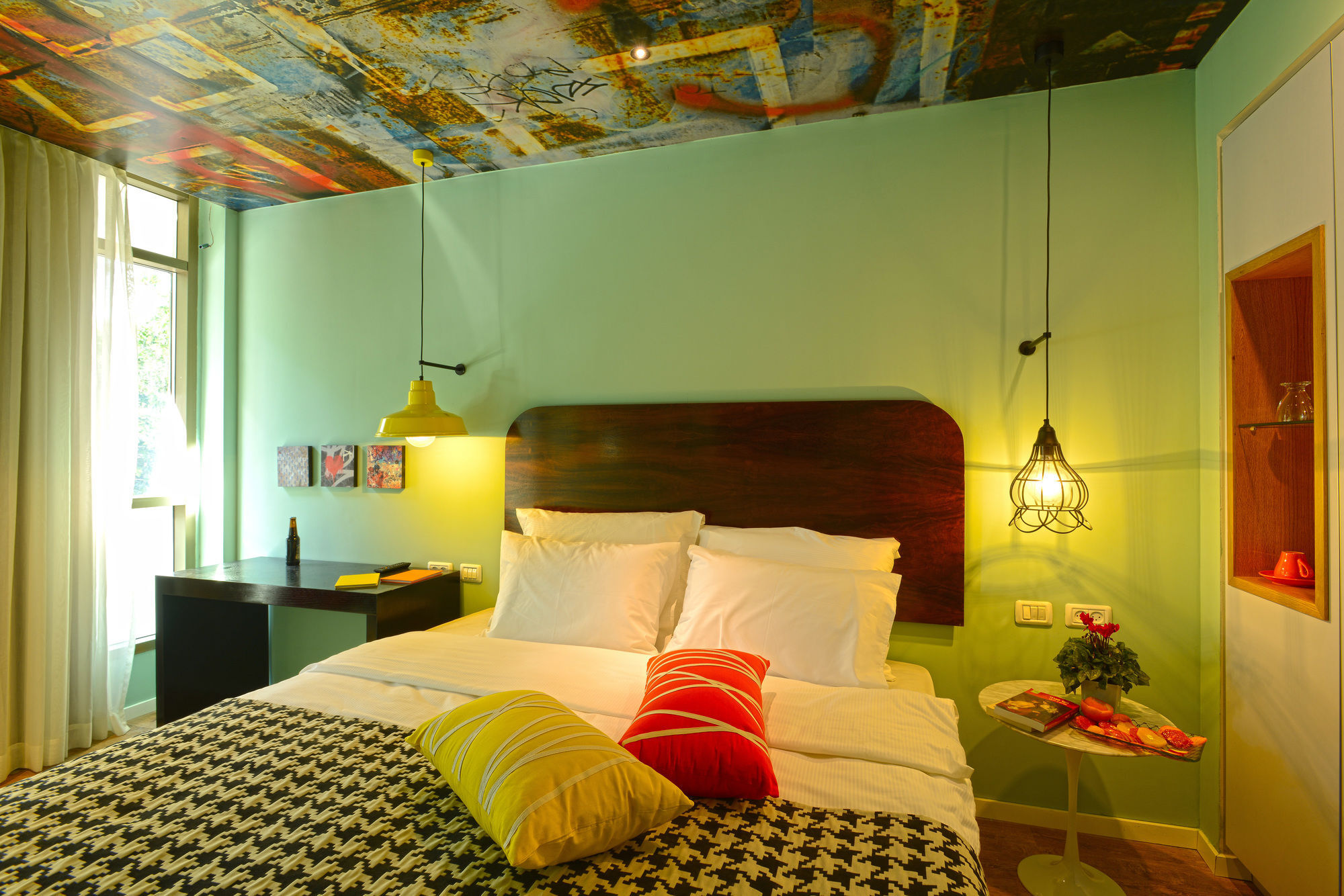 Hotel 75